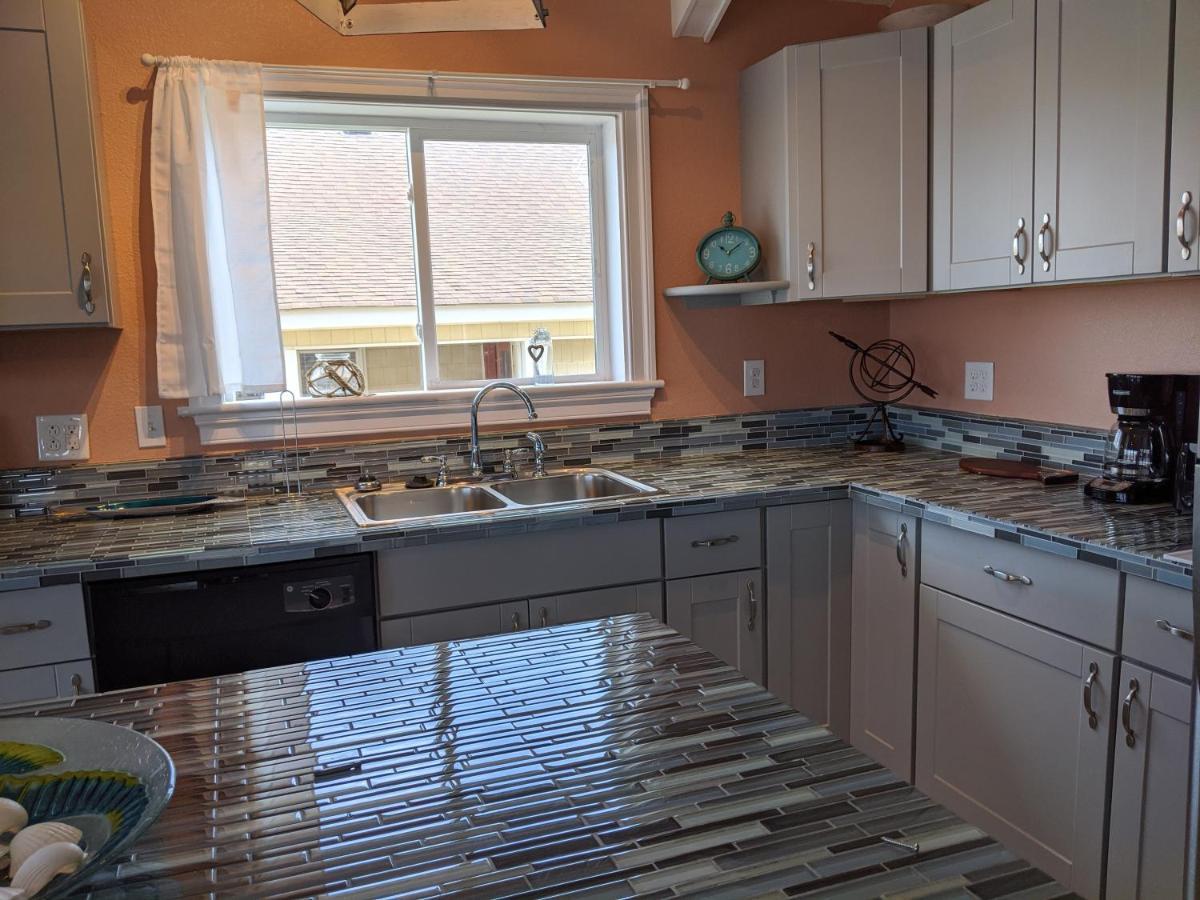 2508 Beach Rd, Semi-Oceanfront, Pool/Hot Tub ナグス・ヘッド エクステリア 写真