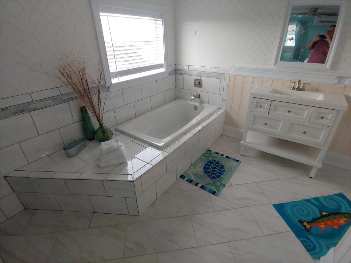 2508 Beach Rd, Semi-Oceanfront, Pool/Hot Tub ナグス・ヘッド エクステリア 写真