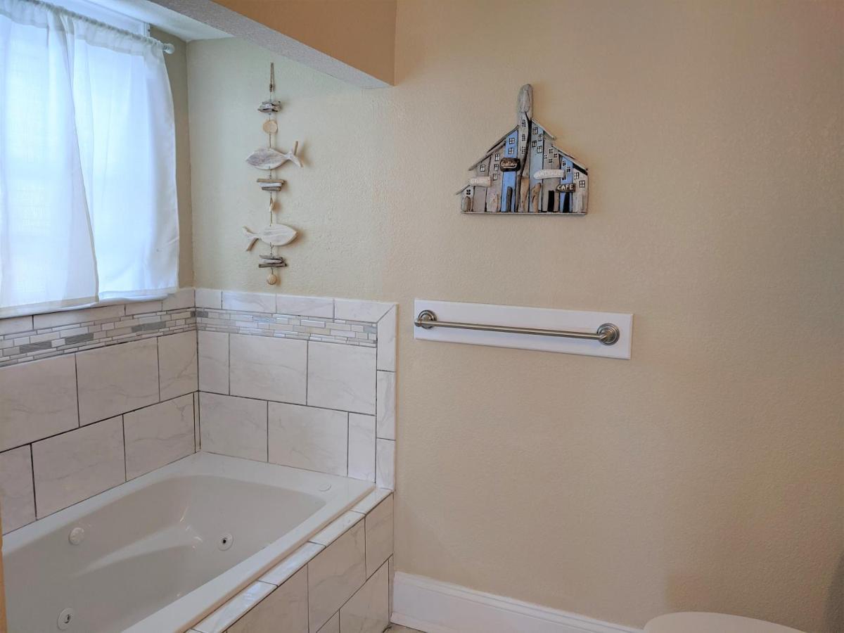 2508 Beach Rd, Semi-Oceanfront, Pool/Hot Tub ナグス・ヘッド エクステリア 写真